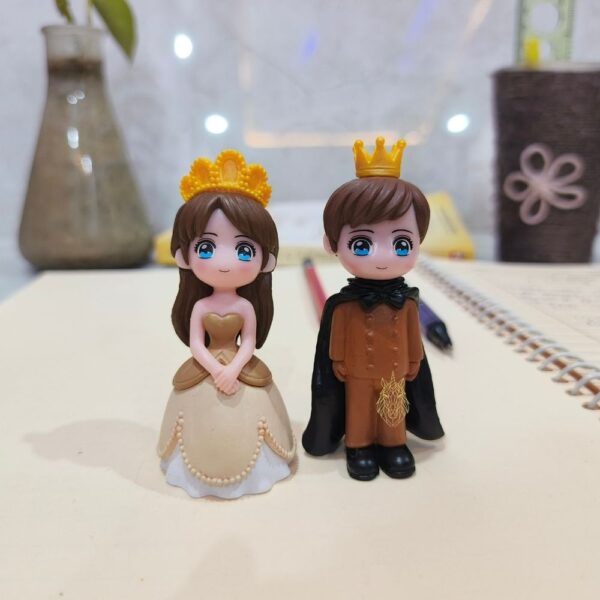 Miniature King Queen for Home Decor