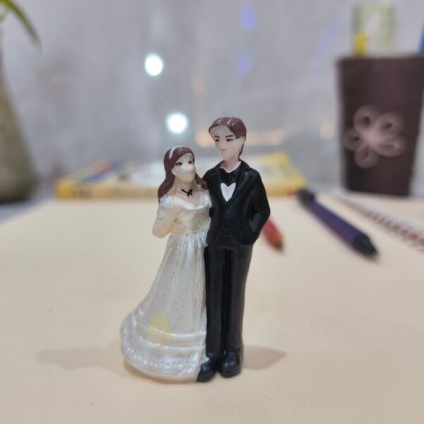 Miniature Couple for Garden Decor